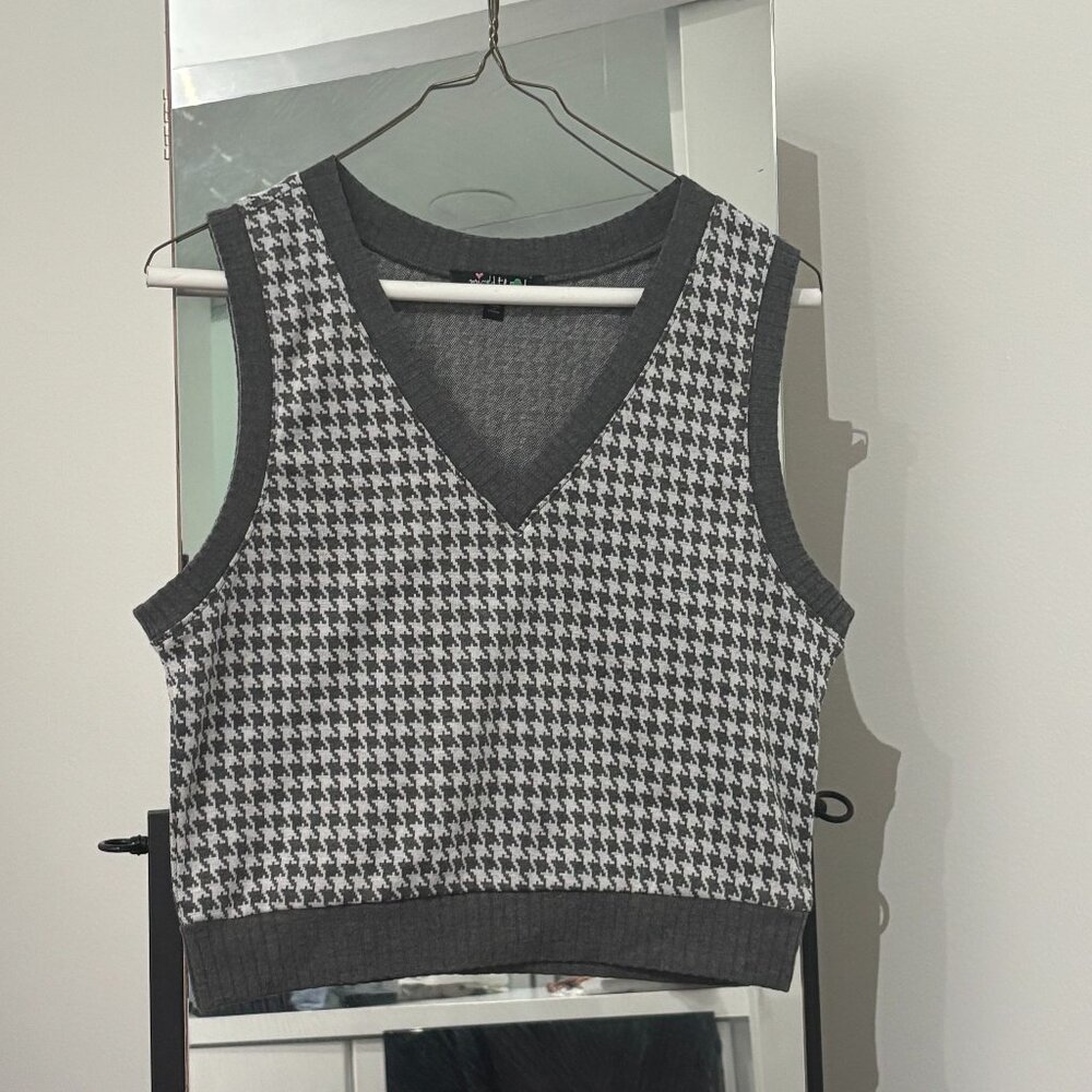 Sweater Vest